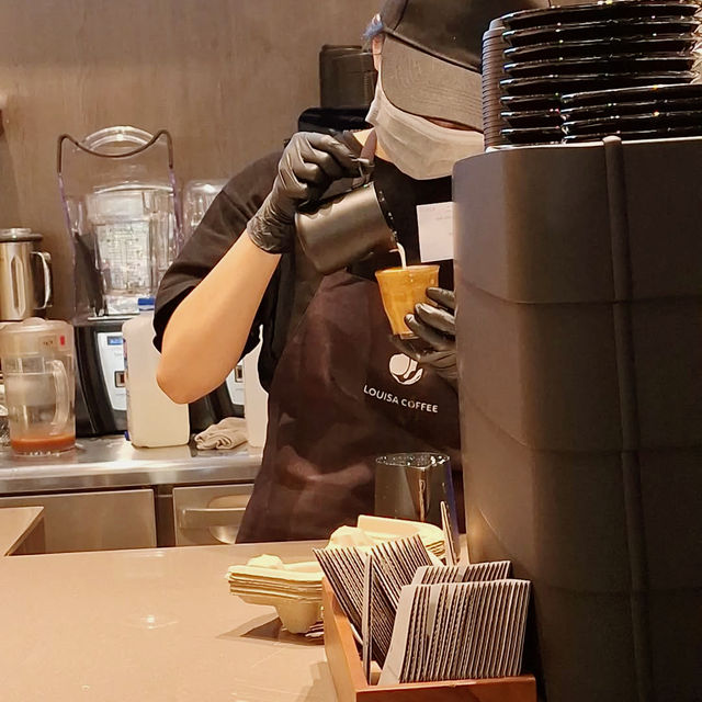 Crafting Perfection at Louisa Coffee Singapore