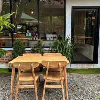 PAWOM AYOE DINE & BREW