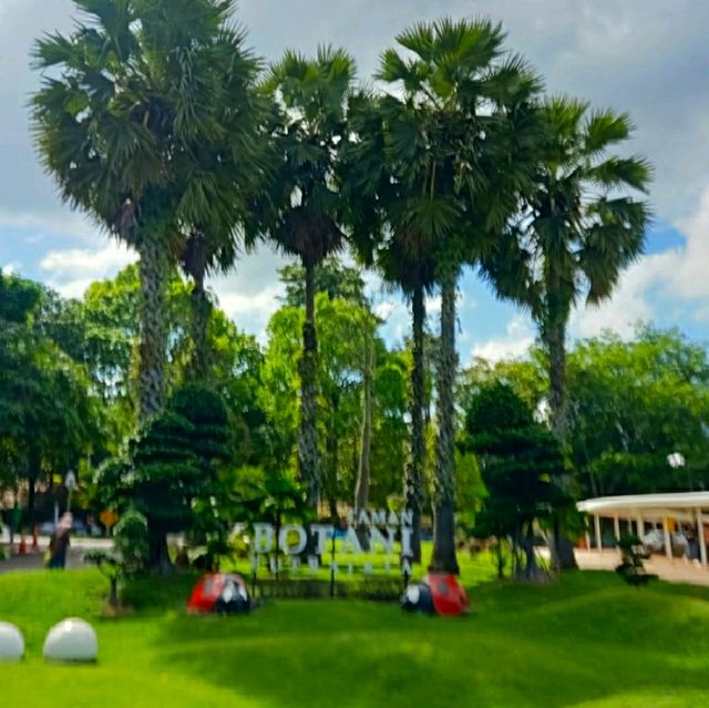 BEAUTIFUL PUTRAJAYA BOTANICAL GARDEN.