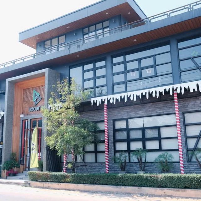 Boost Up Café x Co-Working Space