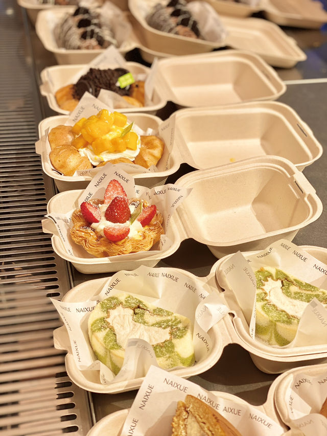 ชาผลไม้ตัวดัง Naixue Tea & Bakery