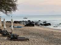 เดินเล่นริมหาดสิชลชิลๆดูพระอาทิตย์ตก 🌅