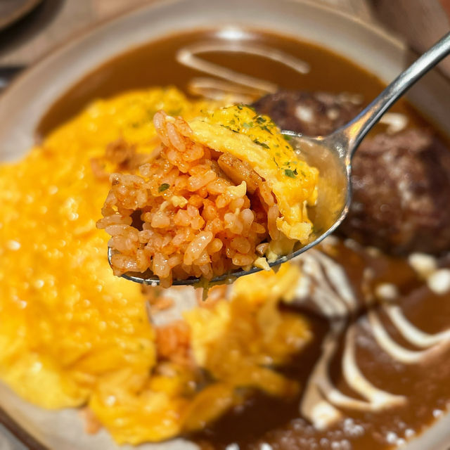 【和洋料理 招牌蛋包飯驚喜甜品】