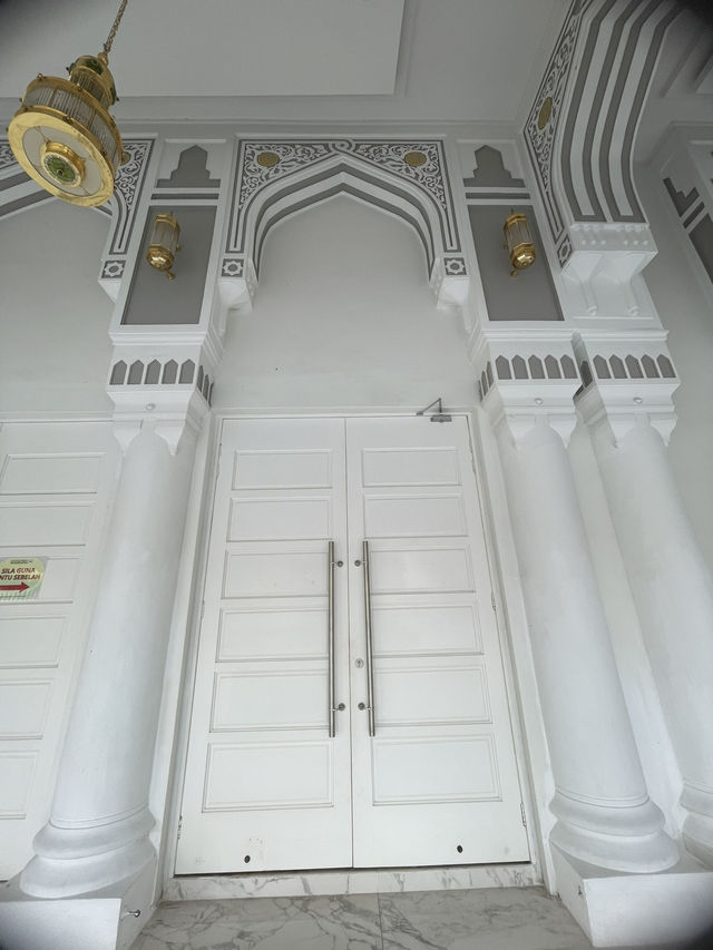 Modern design representing the Islamic architectural element
