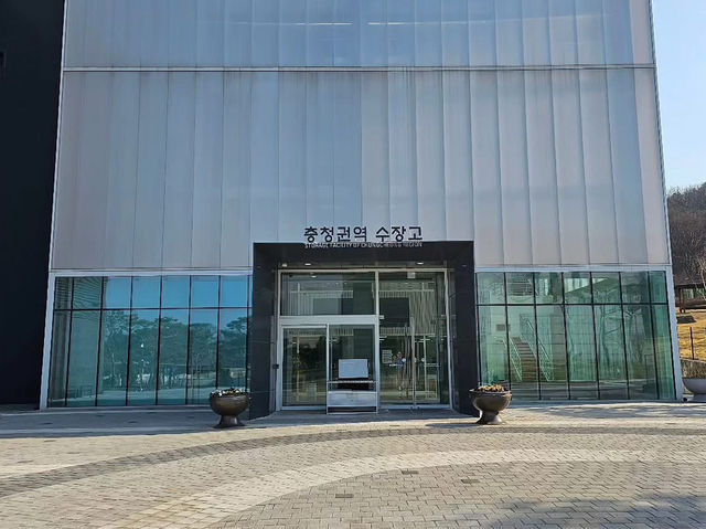 대한민국 충청남도 국립 공주 박물관 충청권역 수장고 입니다.