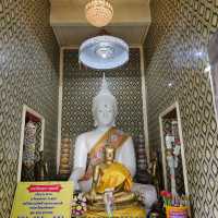วัดเสาธงทอง เกาะเกร็ด