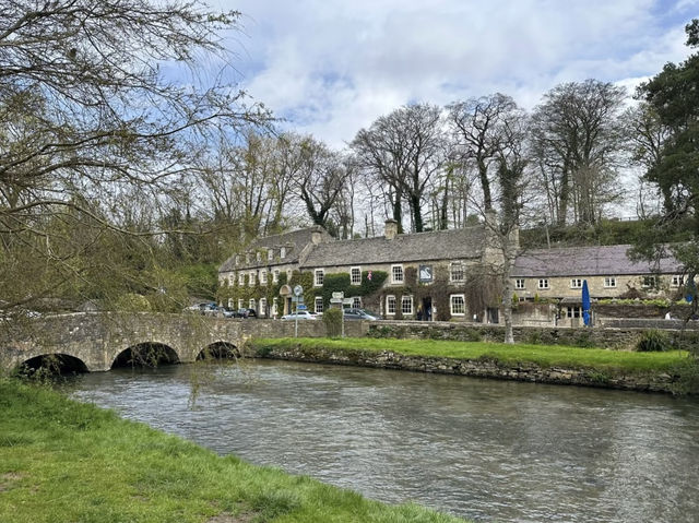The Swan Hotel: A Historic Retreat in the Heart of the Cotswolds