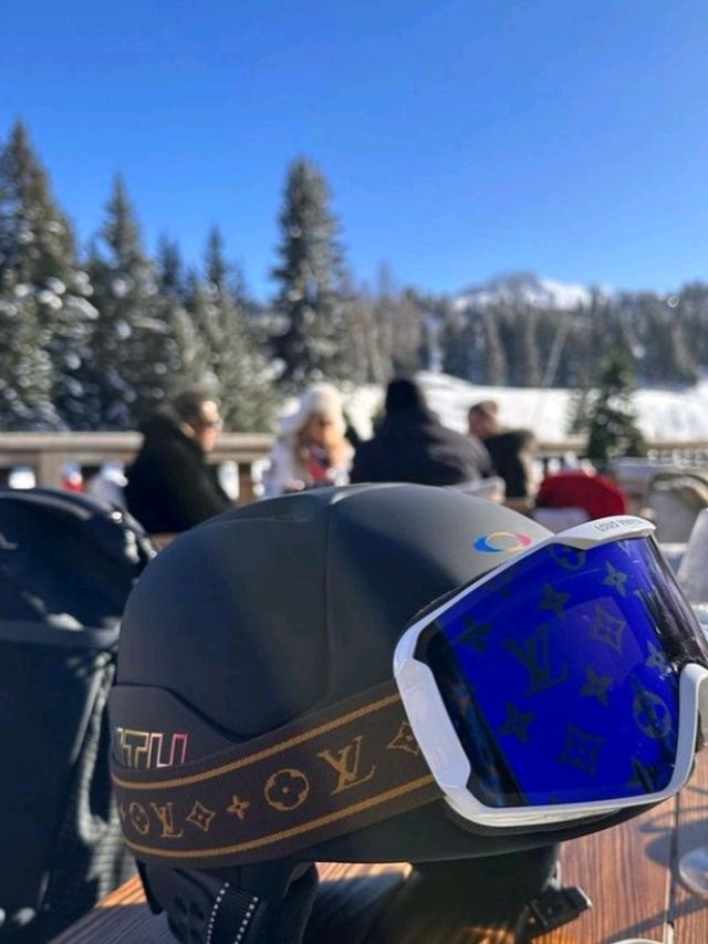 ❄️ Skiing in Laax: A Snow Lover’s Paradise ⛷️🏔️