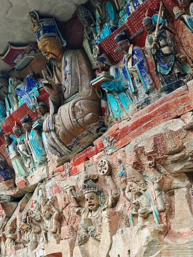 📍Dazu rock carvings