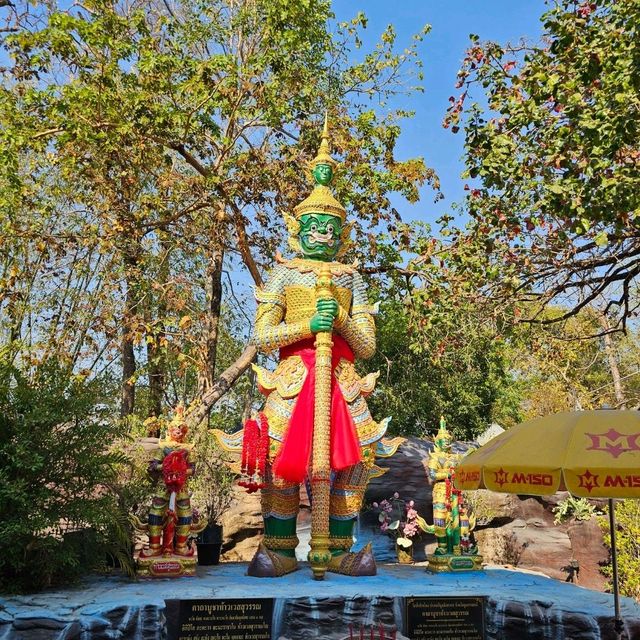 ชมบารมีองค์พญานาคราช ที่วัดป่าปากโดม