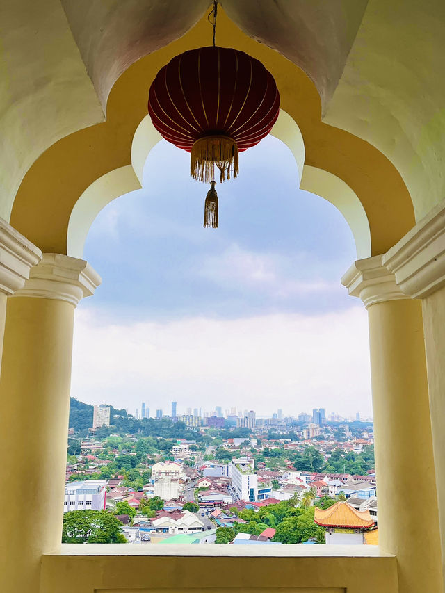 “Kek Lok Si: The Majestic Jewel of Penang’s Spiritual Heritage”
