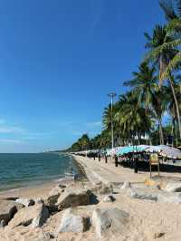 ชายหาดบางแสน ⛱️