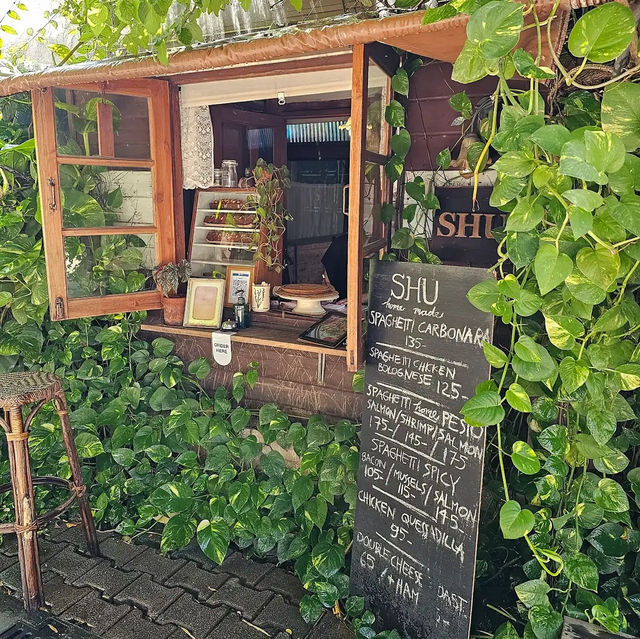 แนะนำคาเฟ่สายชิคที่ต้องไป 📸