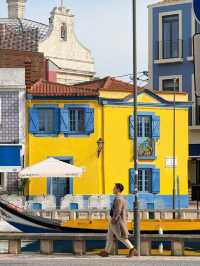 Is Aveiro worth a stop in between Porto and Lisbon?