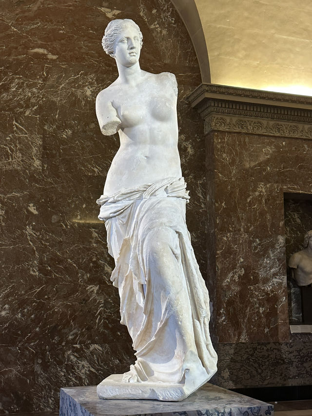 芸術の宝庫✨ルーヴル美術館で名作に出会う旅🎨