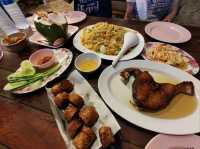 ร้านอาหารติดทะเลระยอง บนหาดแม่รำพึง