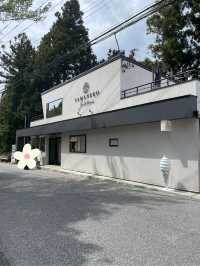 大自然に囲まれたジェラート屋さん
