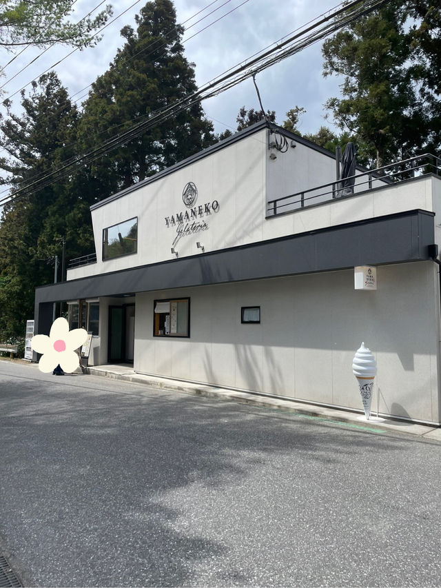 大自然に囲まれたジェラート屋さん