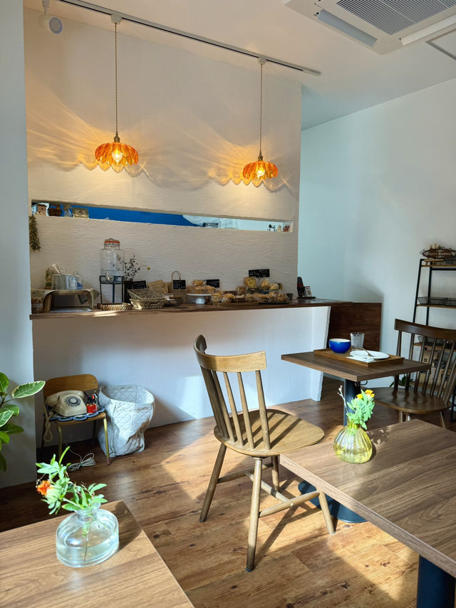 Spring Vibes at Petit Bonheur in Sumida