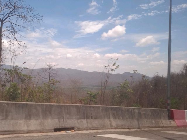 ไปขึ้นเขา ที่อุนทยานตากสินมหานาร