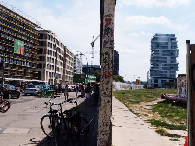 Berlin Wall พิพิธภัณฑ์กำแพงเบอร์ลิน
