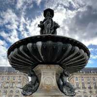 ✨ Weekend Escape to Place de la Bourse: Bordeaux's Liquid Mirror & Golden Elegance