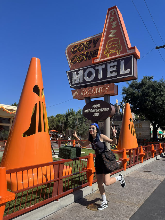 【迪士尼雙園一日玩爆攻略！入住 Hotel Lulu 超方便】🏰🎢