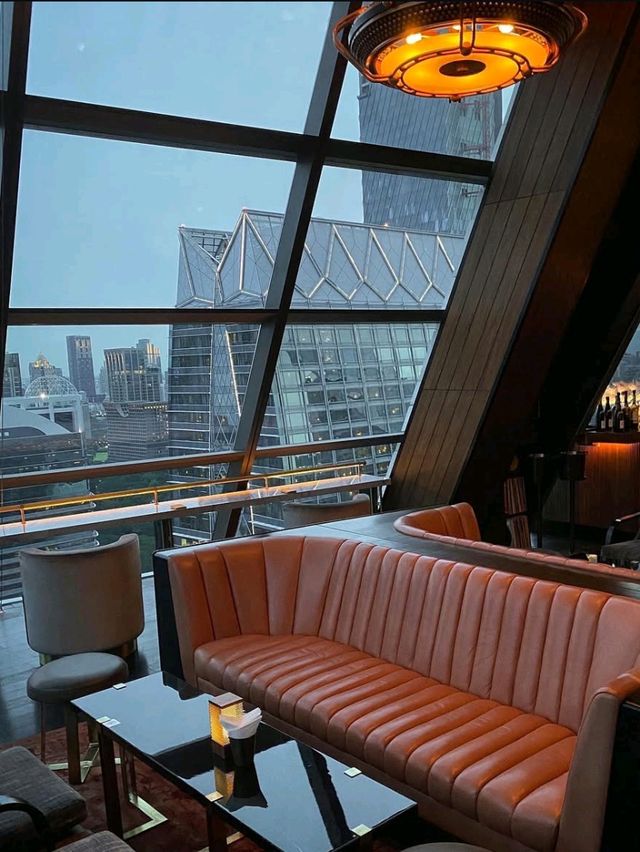 City of Lights, City of Love – A Romantic Hideaway at Rosewood Bangkok
