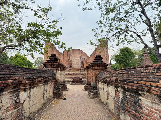 Wat Maheyong:Serenity & Spiritual Bliss