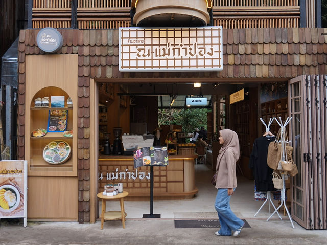 From Tuk-Tuk to Cloud Kingdom – Mae Kampong Madness