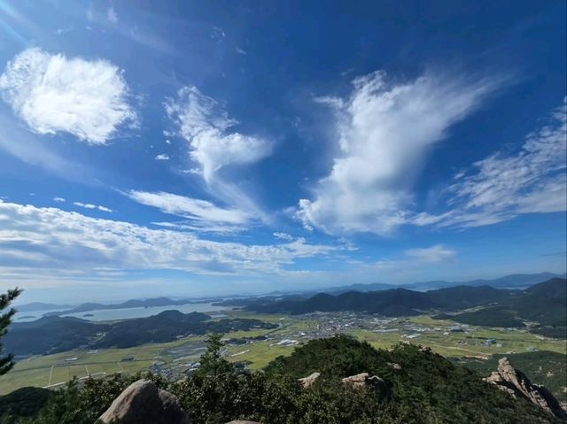 Cheongwansan, Sweaty, Stunning, and Totally Worth It