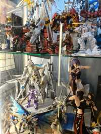 Mutant Book Base - Bookstore & Anime Figure Collector