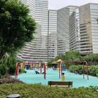萬麗海景酒店-房間設計精緻，落地窗可以俯瞰壯麗香港海景
