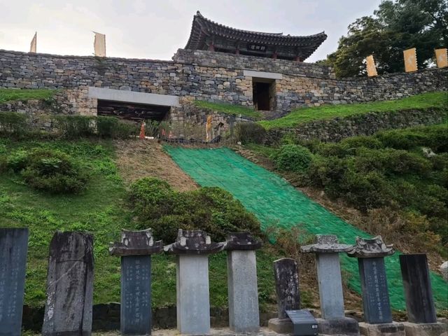Castle Walls & Chill Walks