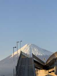 Reflection of the Tallest Peak in Japan 