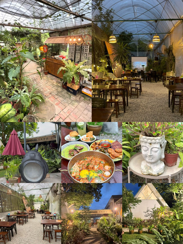 Hidden Cafes, Local Eats & Sweet Treats in Bukit Indah