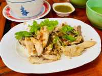 🌟ข้าวมันไก่น้ำจิ้มสูตรโบราณ ร้านอร่อยต้องลอง