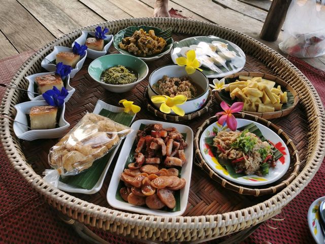 บ้านนาต้นจั่น สุโขทัย