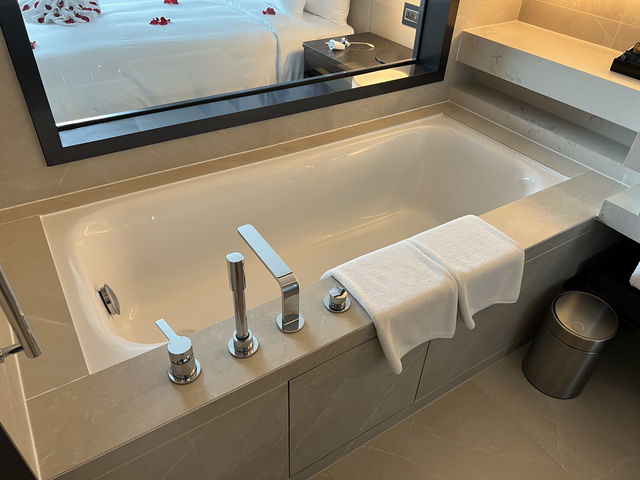 🇹🇭 Modern Comfort with a Personal Touch – Carlton Hotel Sukhumvit