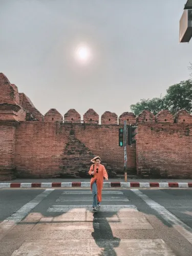 เดินเล่นย้อนเวลาประตูท่าแพ เชียงใหม่ 🏯