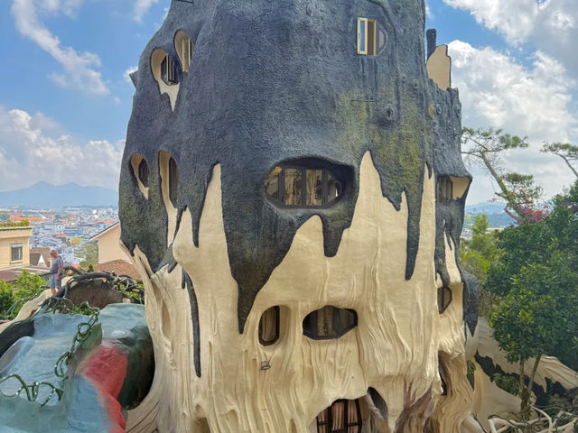 Da Lat's Architecture: Next-Level Wonderland! 🇻🇳✨