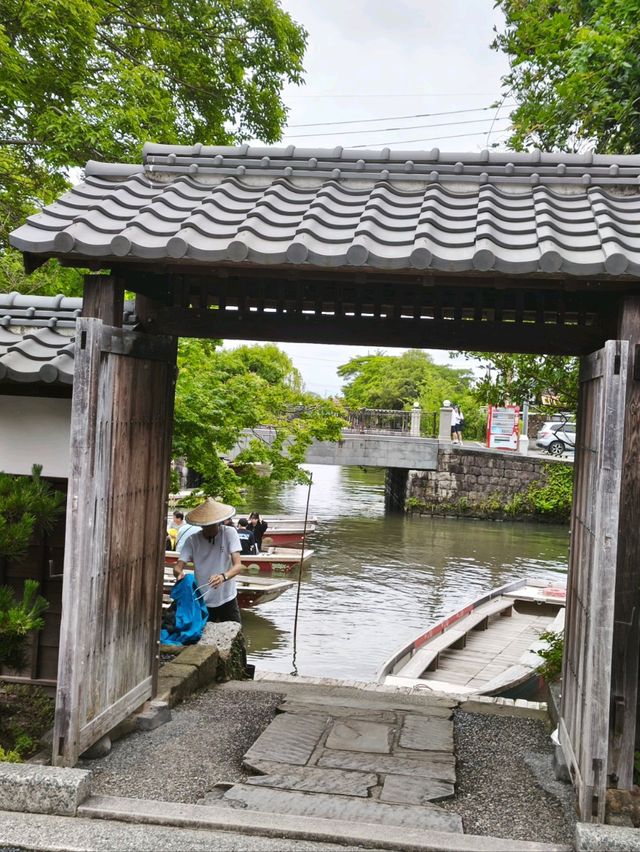 柳川真係俾河道環繞嘅一個地方