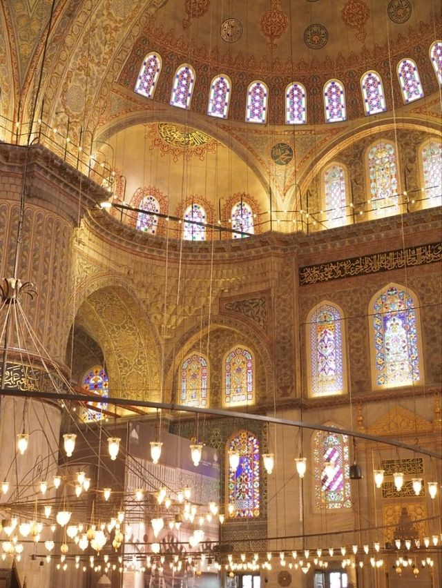 【必見👀圧巻の装飾】トルコ🇹🇷イスタンブールのブルーモスク