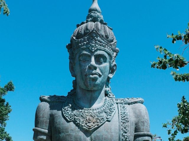 Giant Statues & Cultural Vibes at GWK Bali 😍🗿✨