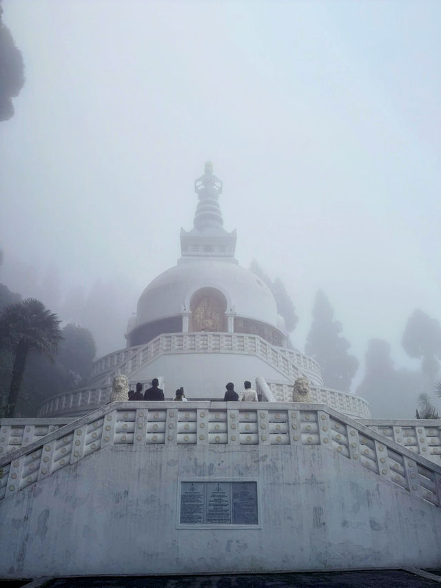 【インド・ダージリン Peace Pagoda】静けさに包まれる祈りの地