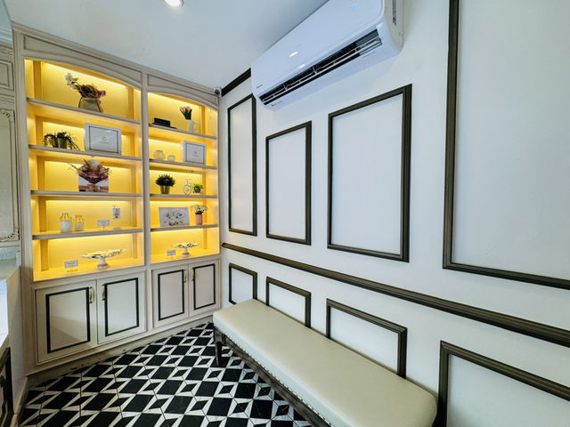 Savor the Sweet Life at Luxcious Café