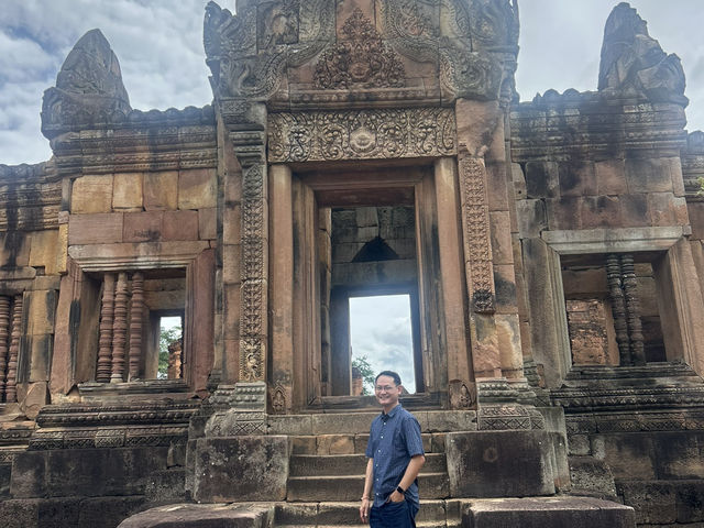 มนต์เสน่ห์ขอมโบราณกลางทุ่งอีสานใต้