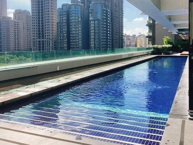 台中｜日月千禧酒店·空中泳池·豐盛早餐
