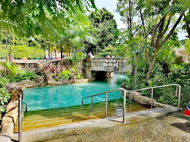 探險灣水上樂園