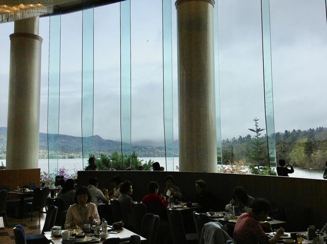🏨 Lakeside Serenity at New Akan Hotel
